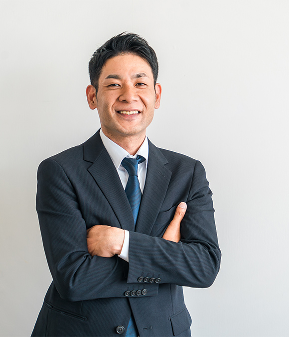 代表 山内 友矢